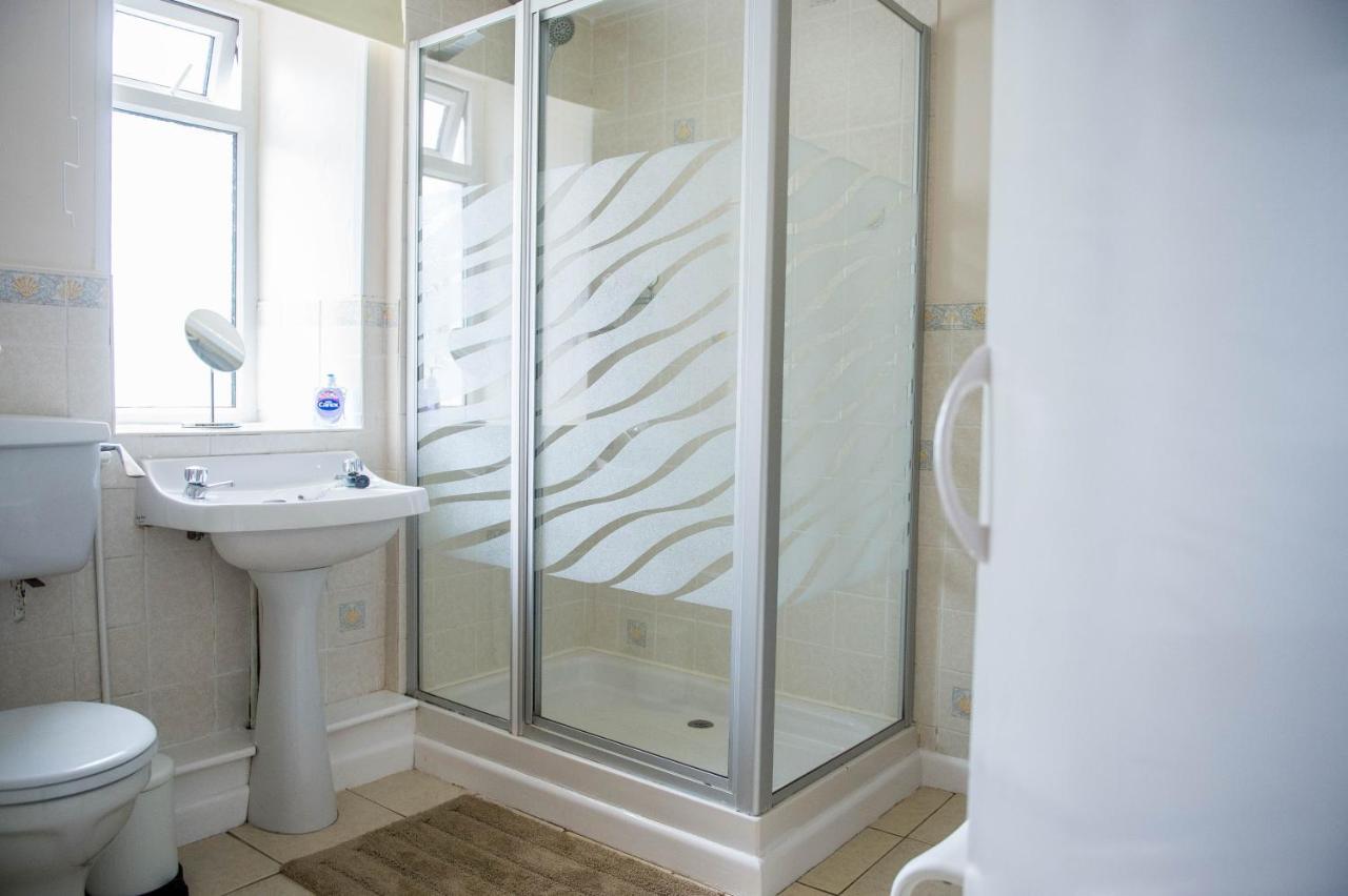 Awel Taf- Central Cottage Ideal For Families, With Parking St Clears Kültér fotó